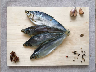 Семечки: Пелядь вяленая