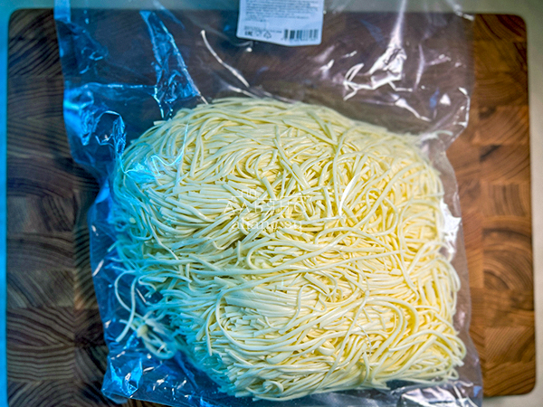 Сырный продукт ФЕРМЕРСКИЙ паутинка белая в Лобне